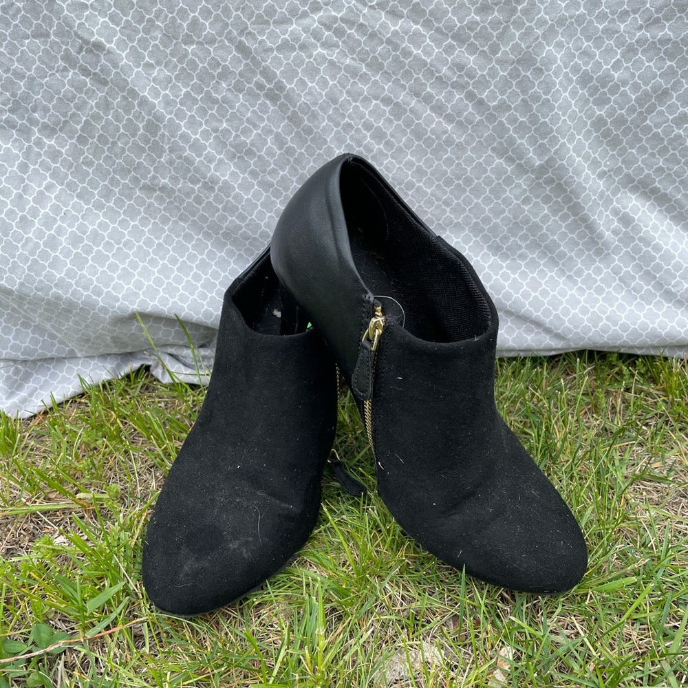 Like New Suede Heels